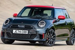 Новый Mini JCW окончательно отказался от "механики" в пользу двойного сцепления